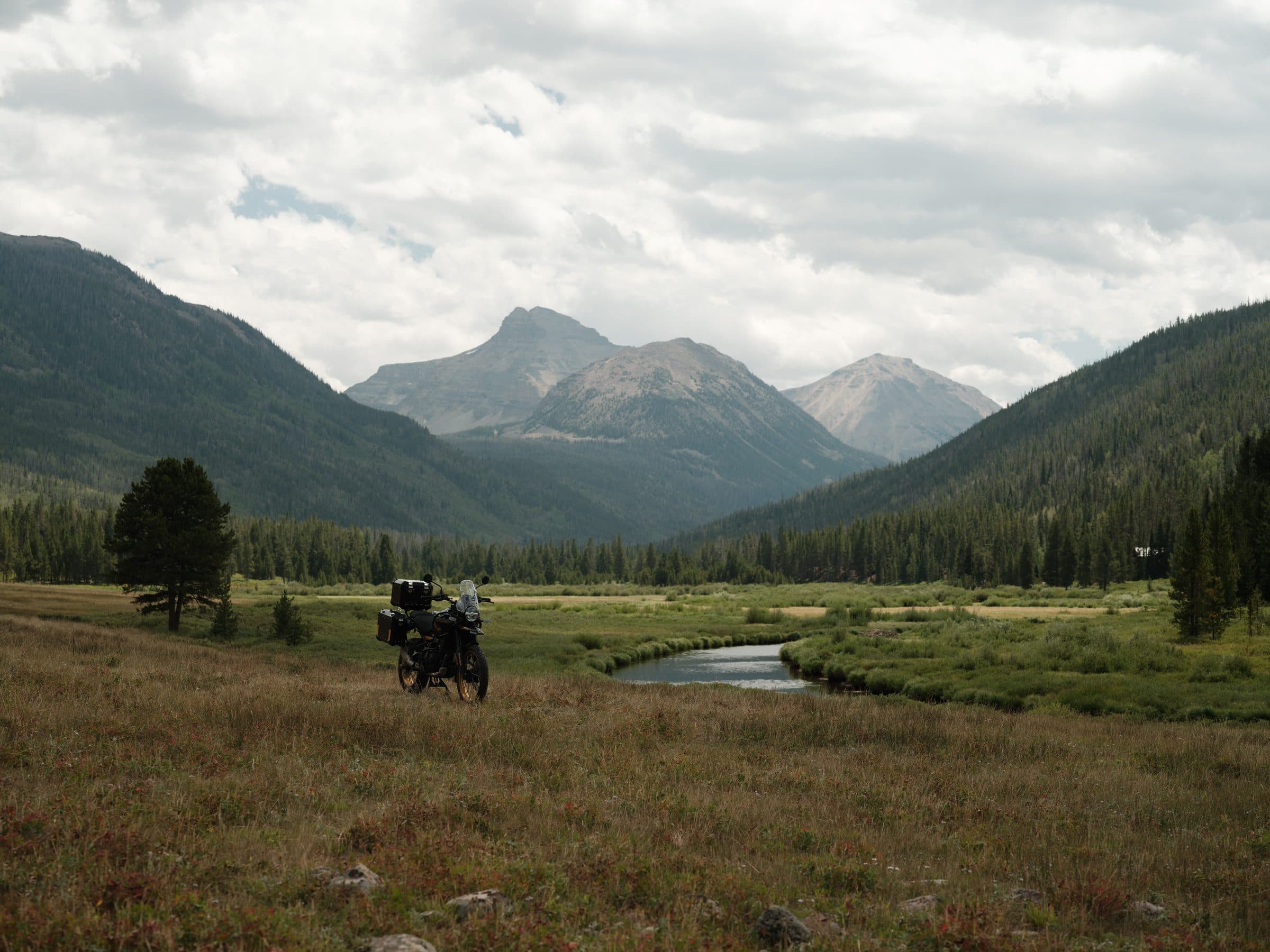 Black Hills Motorcycle Rental: Royal Enfield Himalayan 450 in Black Hills